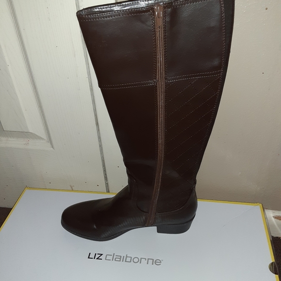 Liz Claiborne Knee length boots - Picture 2 of 2
